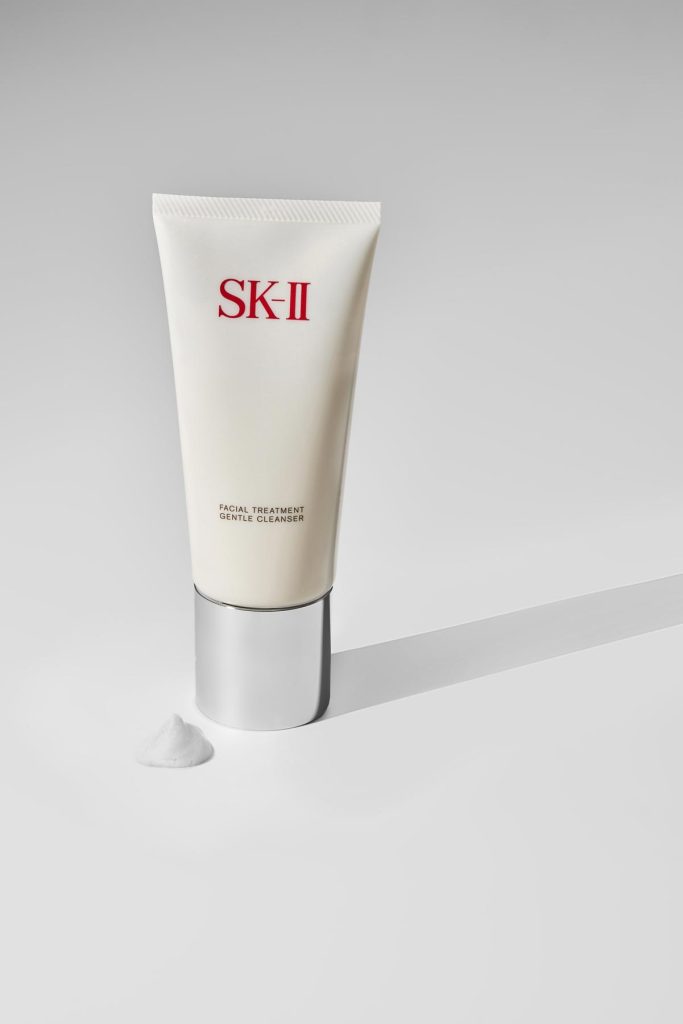 Product Photography - SK-II minimalistic product photography on white background - Mount Studio